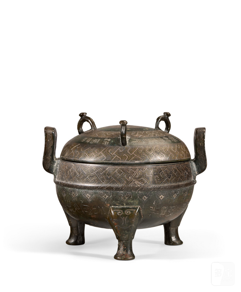 BRÛLE-PARFUM COUVERT TRIPODE ARCHAÏSANT EN BRONZE INSCRUSTÉ D'OR ET D'ARGENT, DING  CHINE, DYNASTIE Qing (1644-1911) - 图3